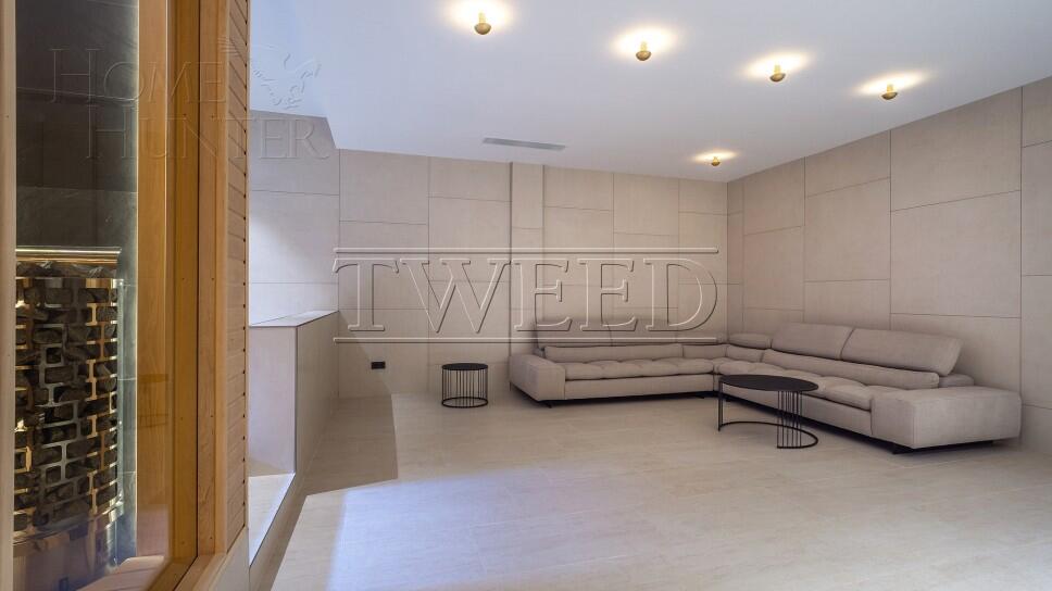 3-этажный коттедж 1 250 м² с отделкой