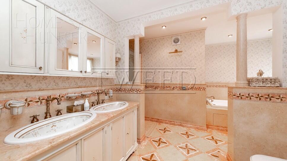 2-этажный коттедж 1 800 м² с отделкой
