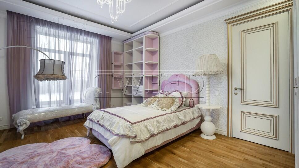 2-этажный коттедж 650 м² с отделкой