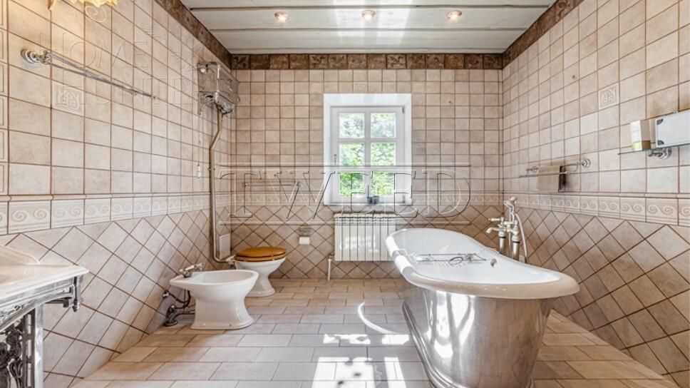 2-этажный коттедж 550 м² с отделкой