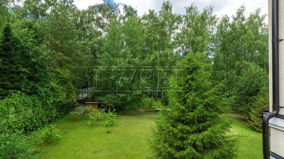 4-этажный коттедж 970 м² без отделки
