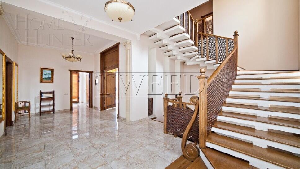 4-этажный коттедж 700 м² с отделкой
