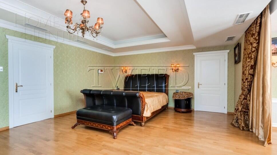 4-этажный коттедж 850 м² с отделкой