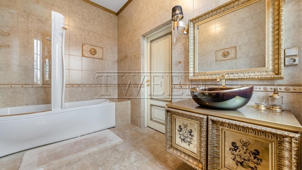 4-этажный коттедж 900 м² с отделкой