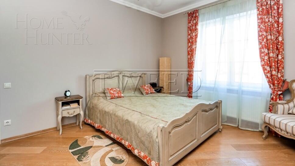 3-этажный коттедж 450 м² с отделкой