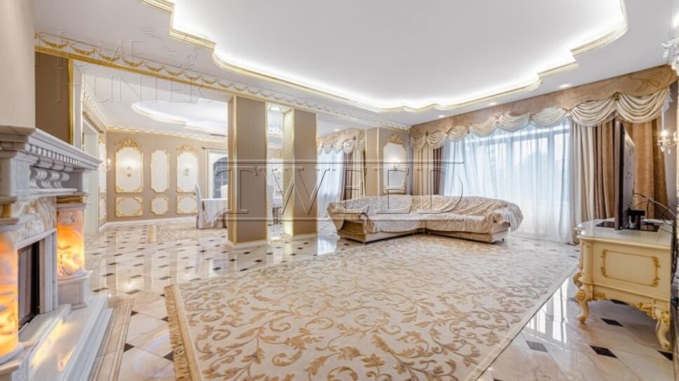 4-этажный коттедж 900 м² с отделкой