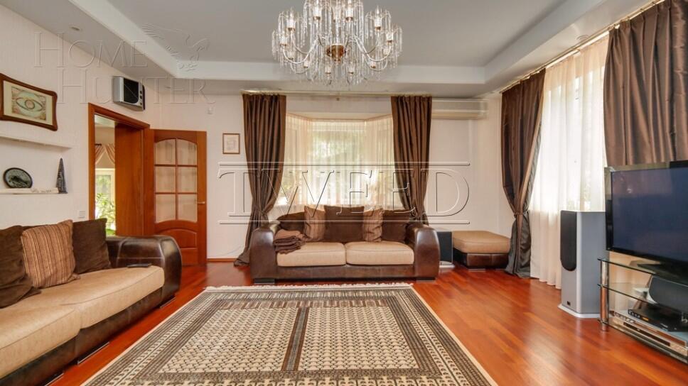 4-этажный коттедж 740 м² с отделкой