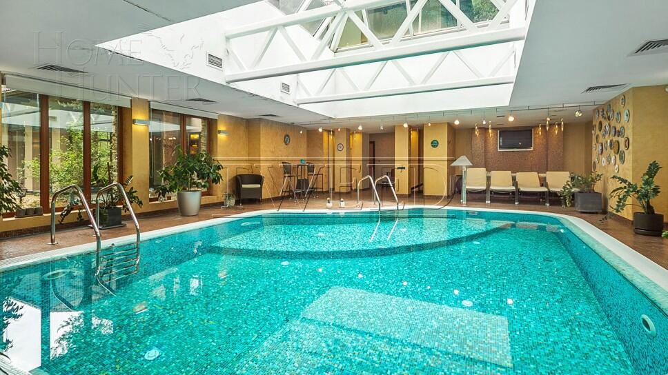 3-этажный коттедж 800 м² с отделкой