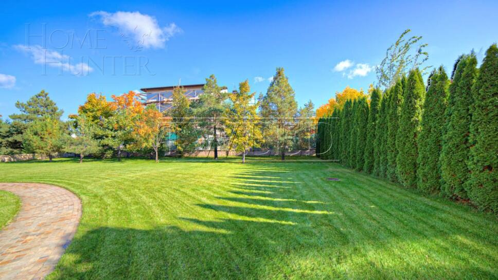 3-этажный коттедж 800 м² с отделкой