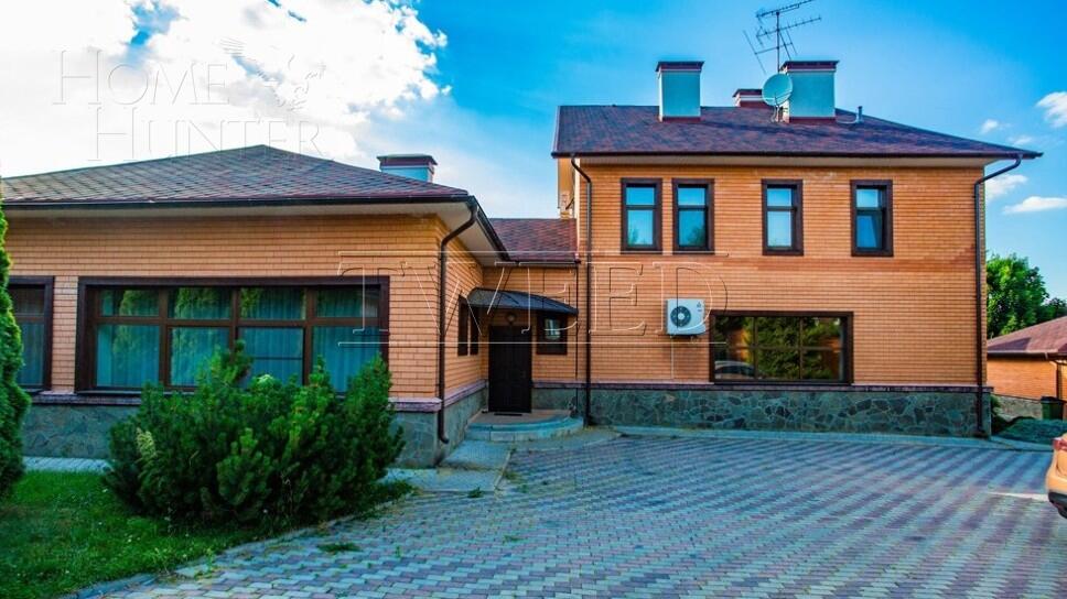 3-этажный коттедж 800 м² с отделкой