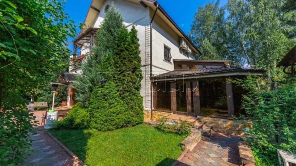 4-этажный коттедж 520 м² с отделкой