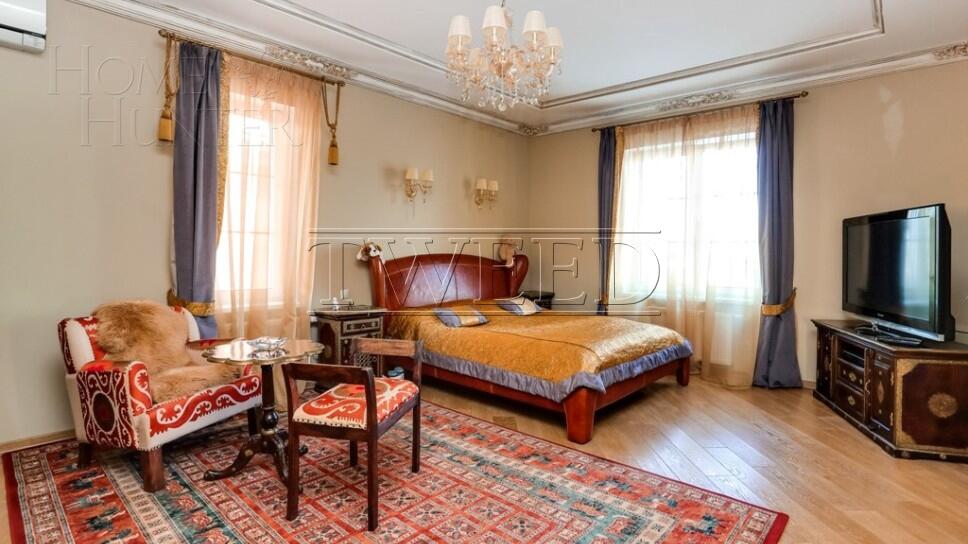 3-этажный коттедж 450 м² с отделкой