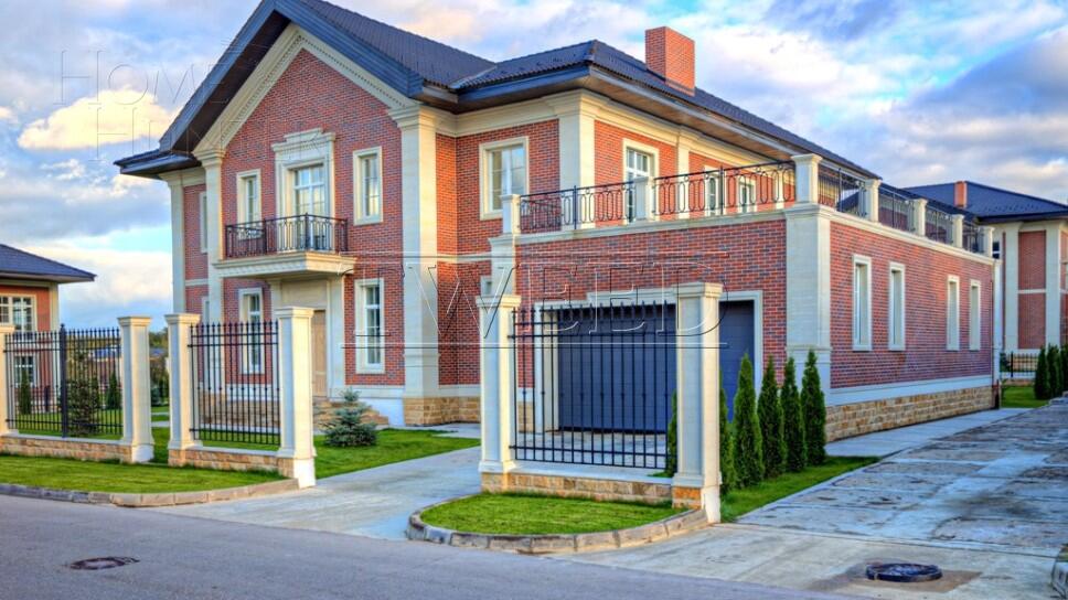 2-этажный коттедж 542.2 м² без отделки
