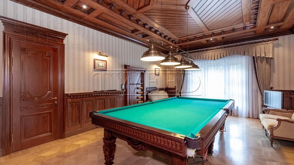 2-этажный коттедж 1 800 м² с отделкой