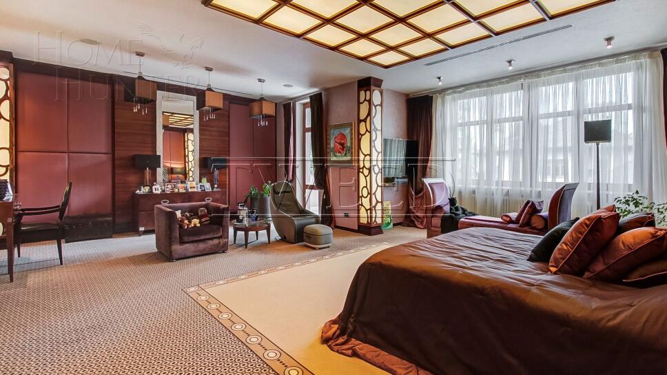 3-этажный коттедж 800 м² с отделкой