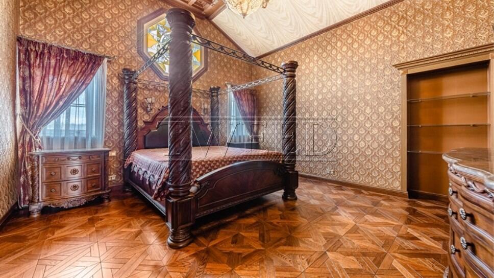 4-этажный коттедж 900 м² с отделкой
