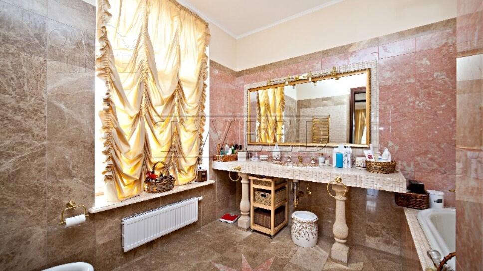 4-этажный коттедж 800 м² с отделкой