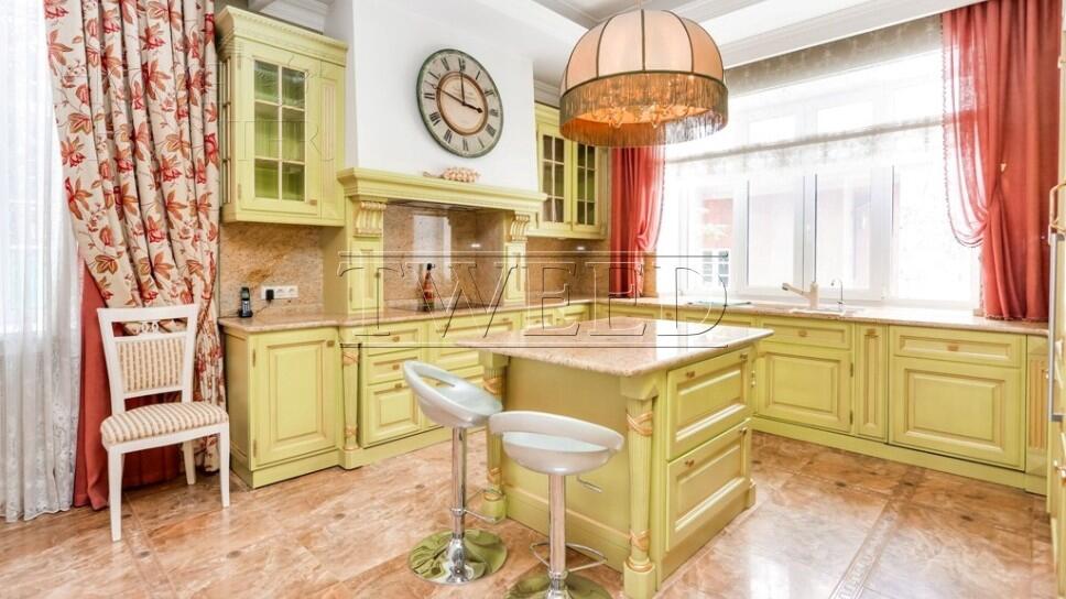 4-этажный коттедж 850 м² с отделкой
