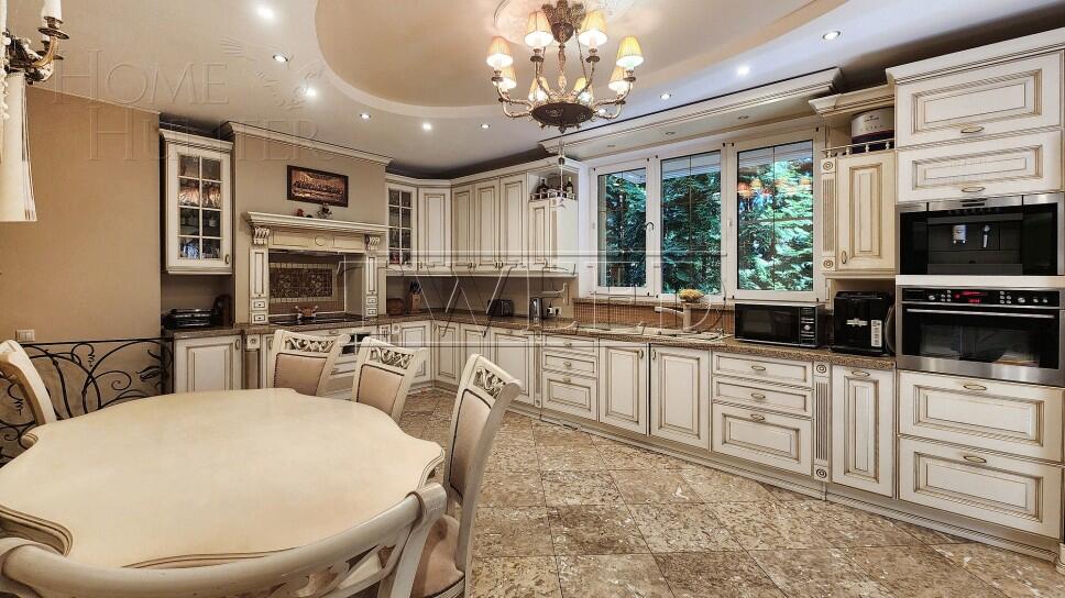 4-этажный коттедж 384.4 м² с отделкой