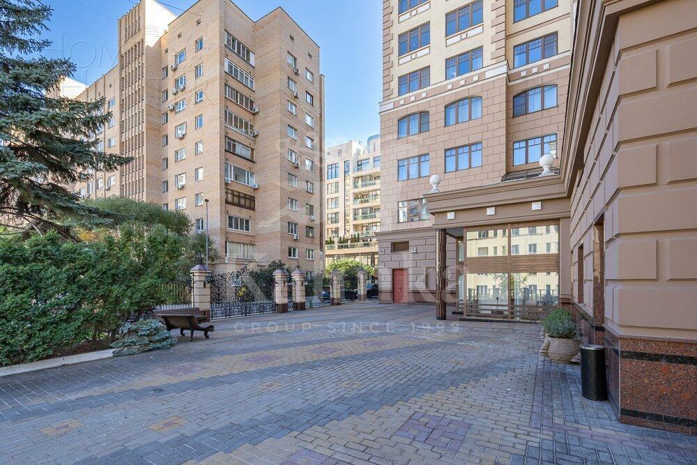 3-КОМН. КВАРТИРА С ОТДЕЛКОЙ 168.4 М² НА 8 ЭТАЖЕ