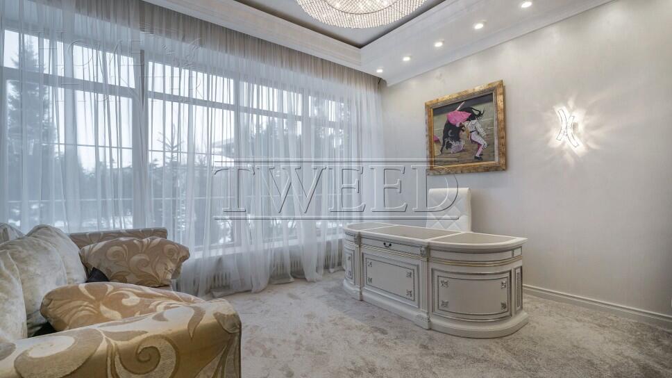 2-этажный коттедж 650 м² с отделкой