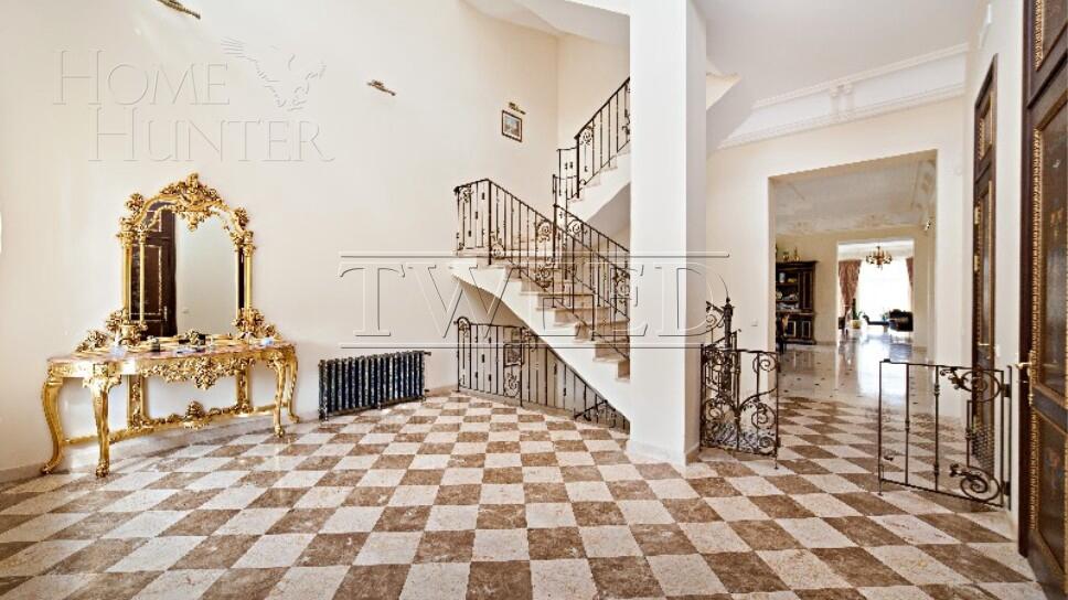 4-этажный коттедж 800 м² с отделкой