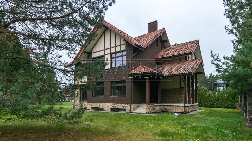 3-этажный коттедж 850 м² без отделки