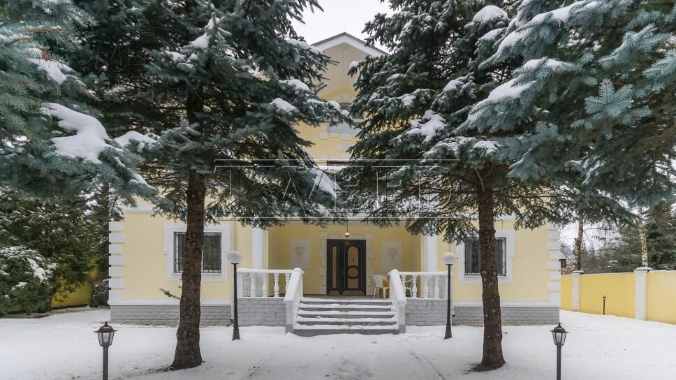 2-этажный коттедж 600 м² с отделкой