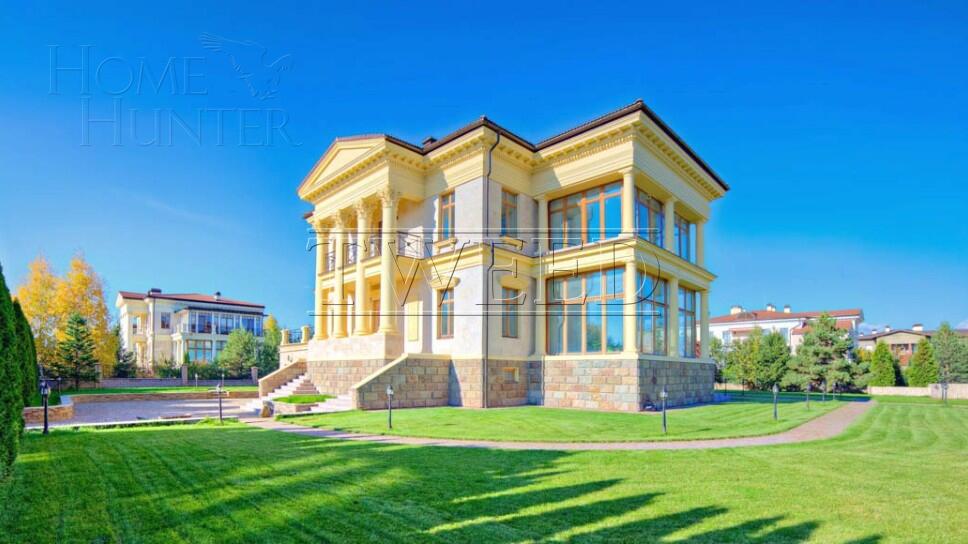 3-этажный коттедж 800 м² с отделкой