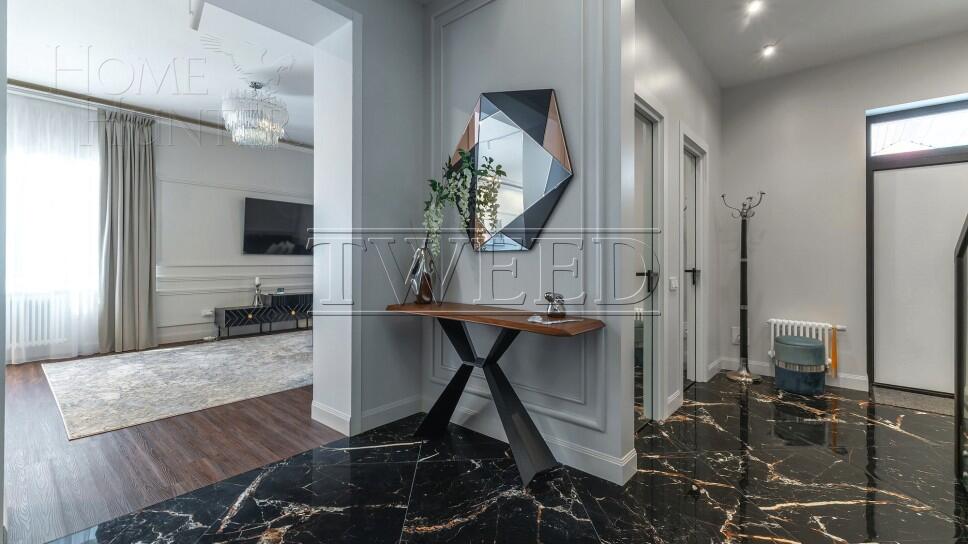 2-этажный коттедж 400 м² с отделкой