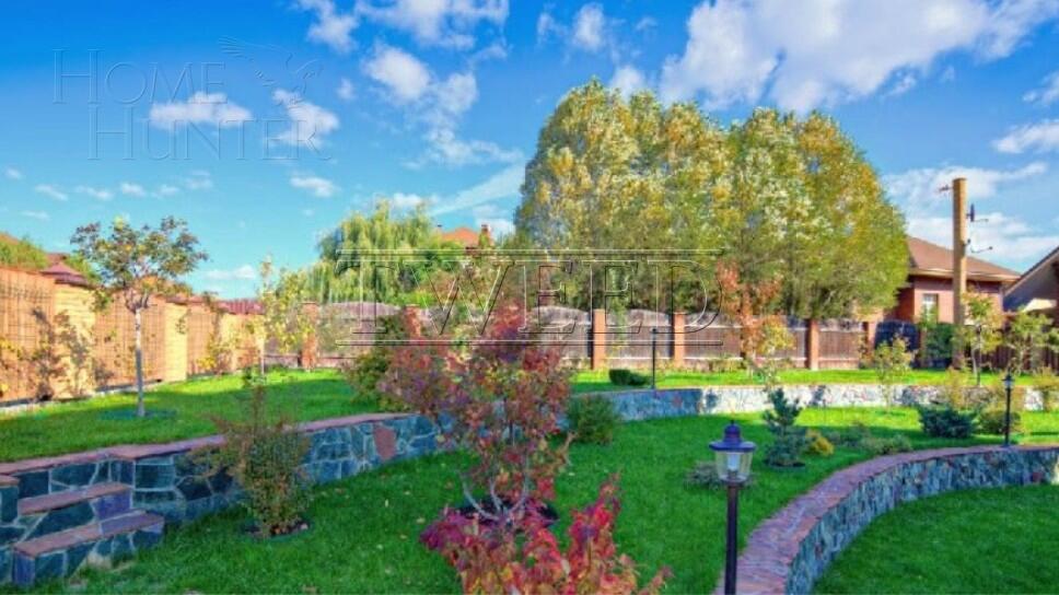 4-этажный коттедж 600 м² с отделкой