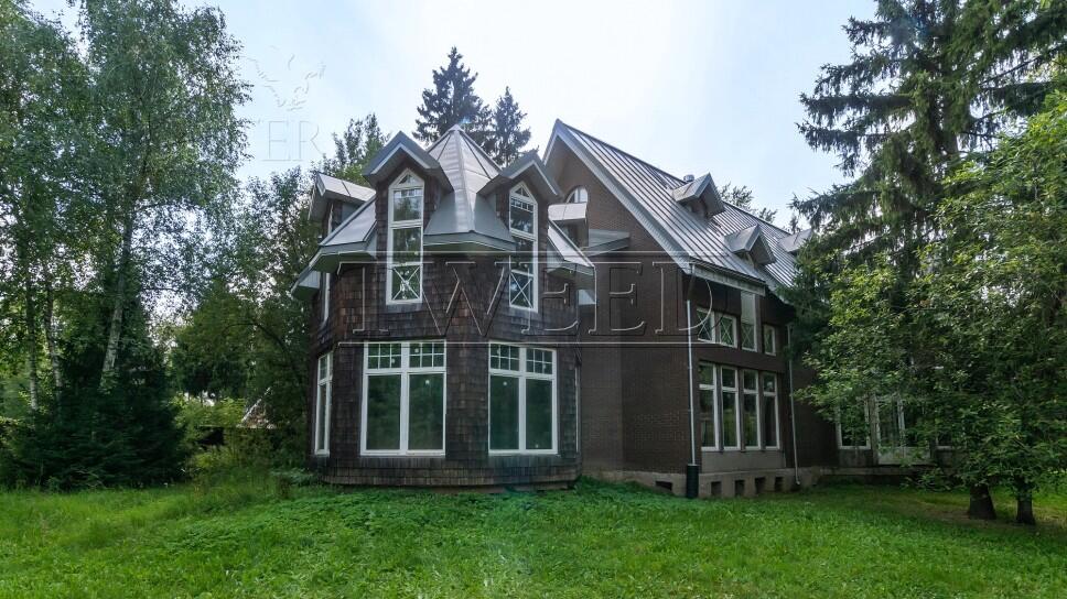 2-этажный коттедж 800 м² без отделки