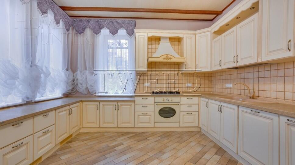 2-этажный коттедж 400 м² с отделкой