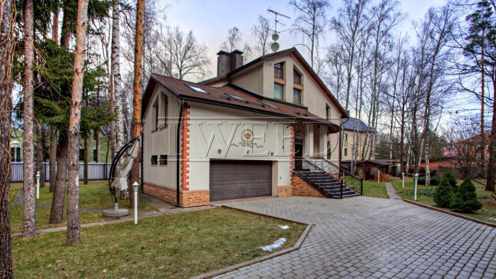 2-этажный коттедж 400 м² с отделкой