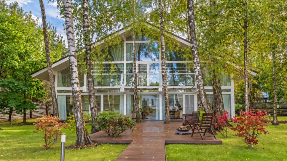 2-этажный коттедж 290 м² с отделкой