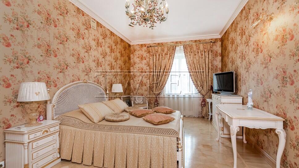 2-этажный коттедж 1 800 м² с отделкой