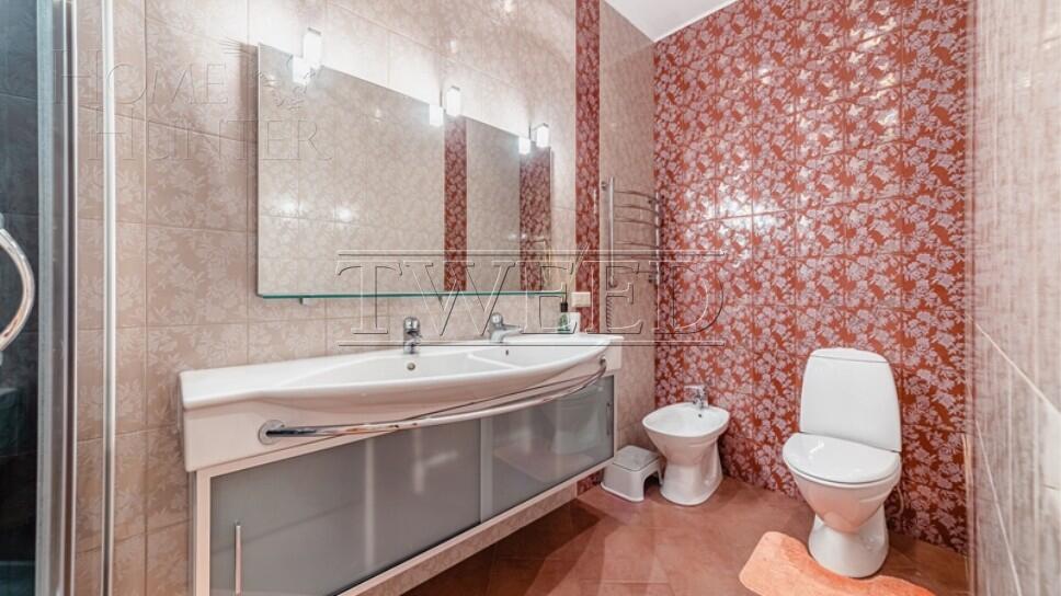 3-этажный коттедж 400 м² с отделкой