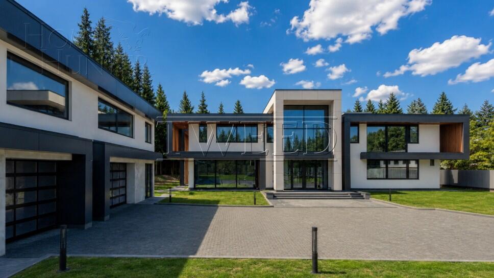 3-этажный коттедж 1 283 м² без отделки