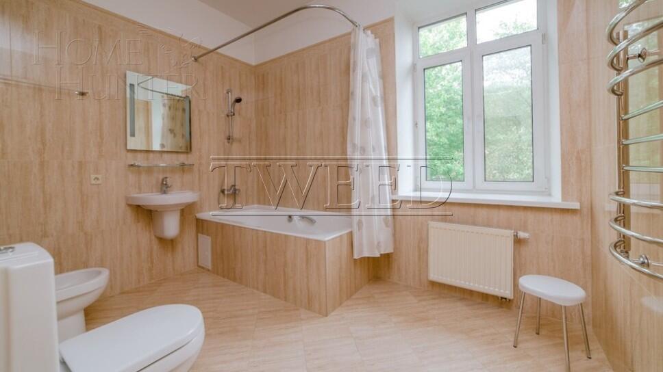 4-этажный коттедж 850 м² с отделкой