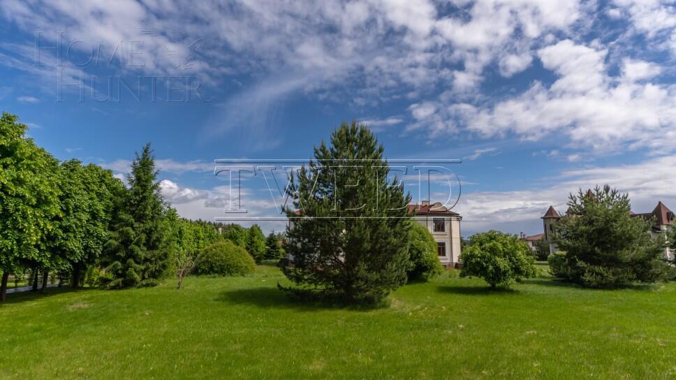 3-этажный коттедж 773 м² без отделки
