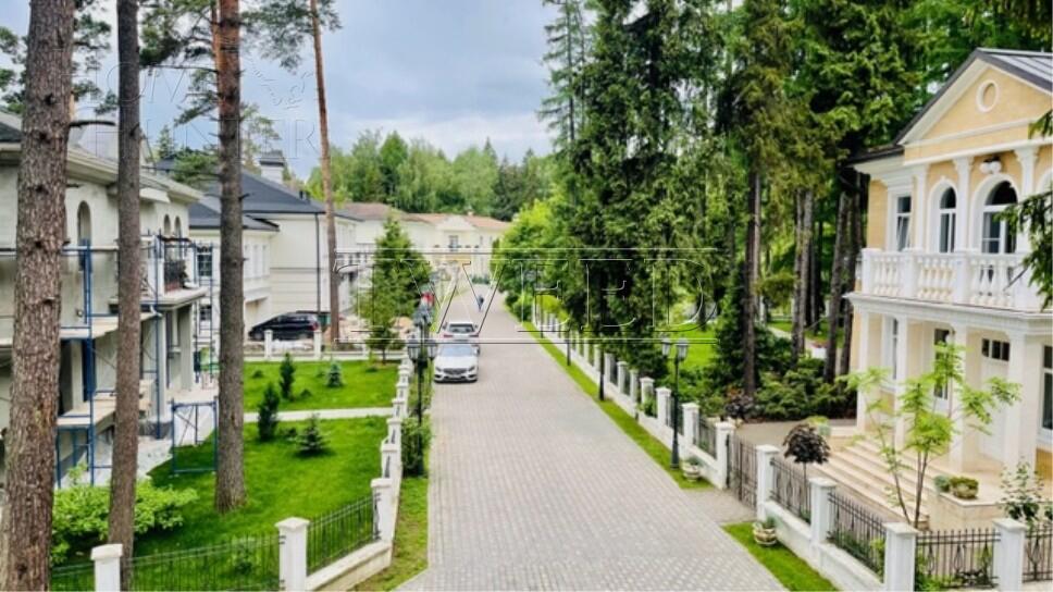 2-этажный коттедж 730 м² без отделки