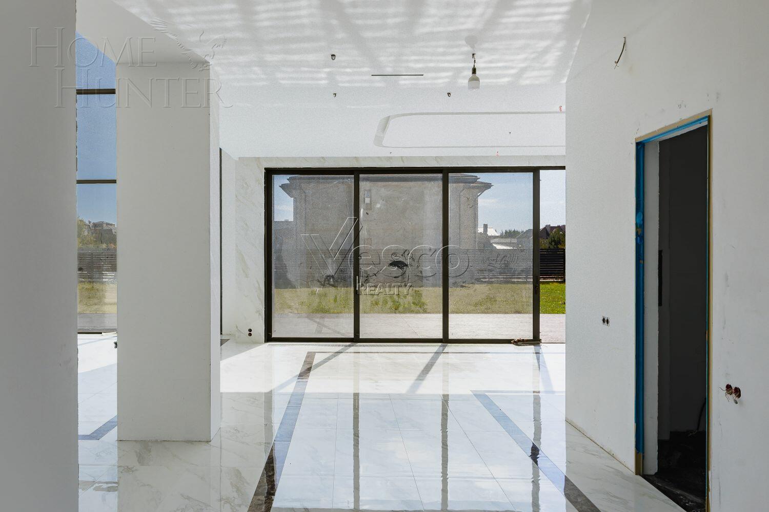 3-этажный коттедж 920 м² с отделкой