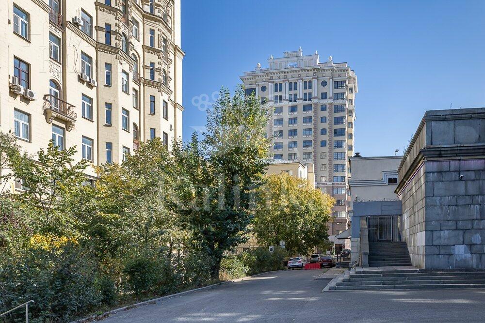 3-КОМН. КВАРТИРА С ОТДЕЛКОЙ 168.4 М² НА 8 ЭТАЖЕ
