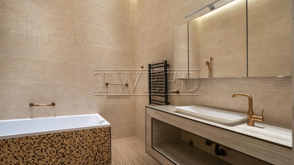 3-этажный коттедж 1 250 м² с отделкой