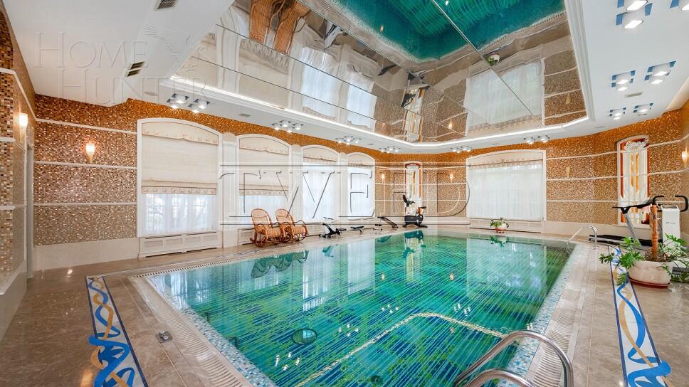 2-этажный коттедж 1 800 м² с отделкой