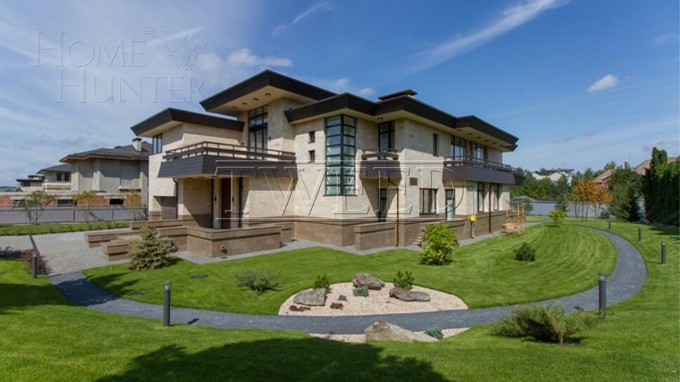 2-этажный коттедж 967.94 м² с отделкой