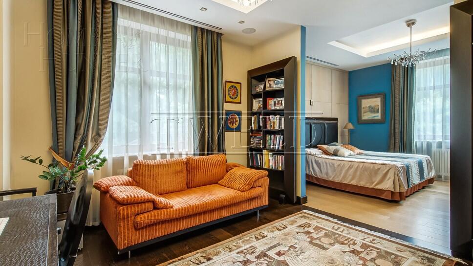 3-этажный коттедж 800 м² с отделкой