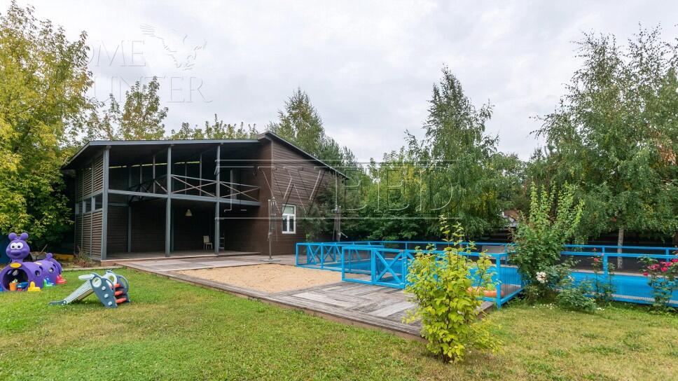 4-этажный коттедж 850 м² с отделкой