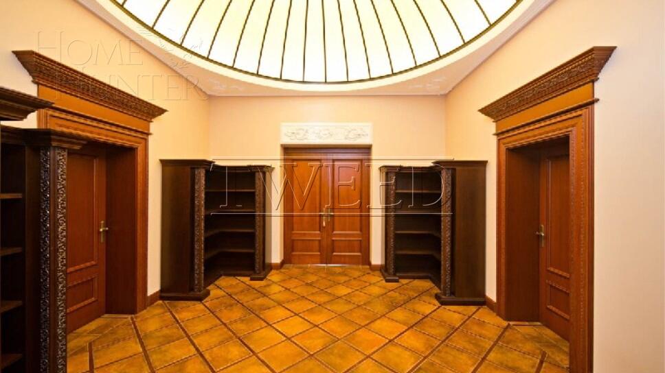 3-этажный коттедж 1 000 м² с отделкой