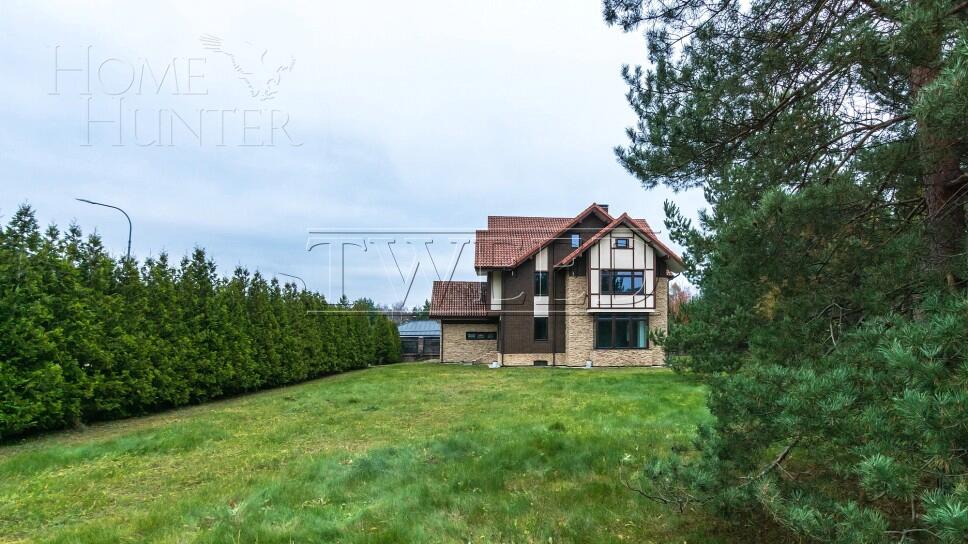 3-этажный коттедж 850 м² без отделки